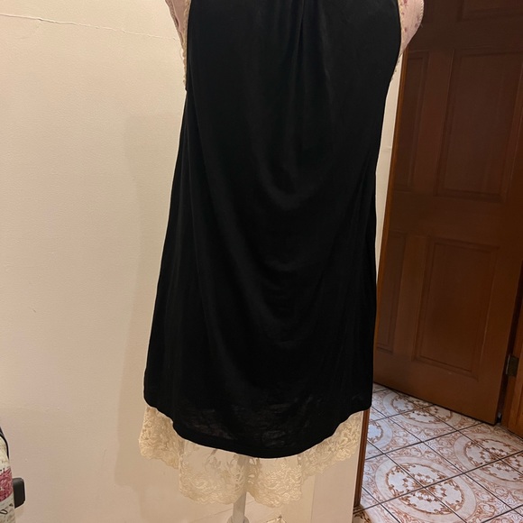 Dress - Picture 6 of 7